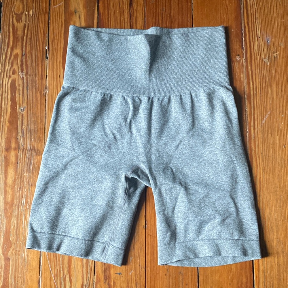 Paragon heathered gray biker shorts size small